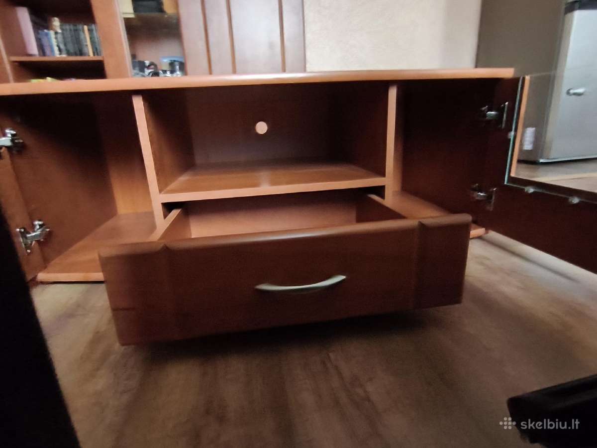 TV staliukas su stalčium ir spintelėm - nuotraukos Nr. 7