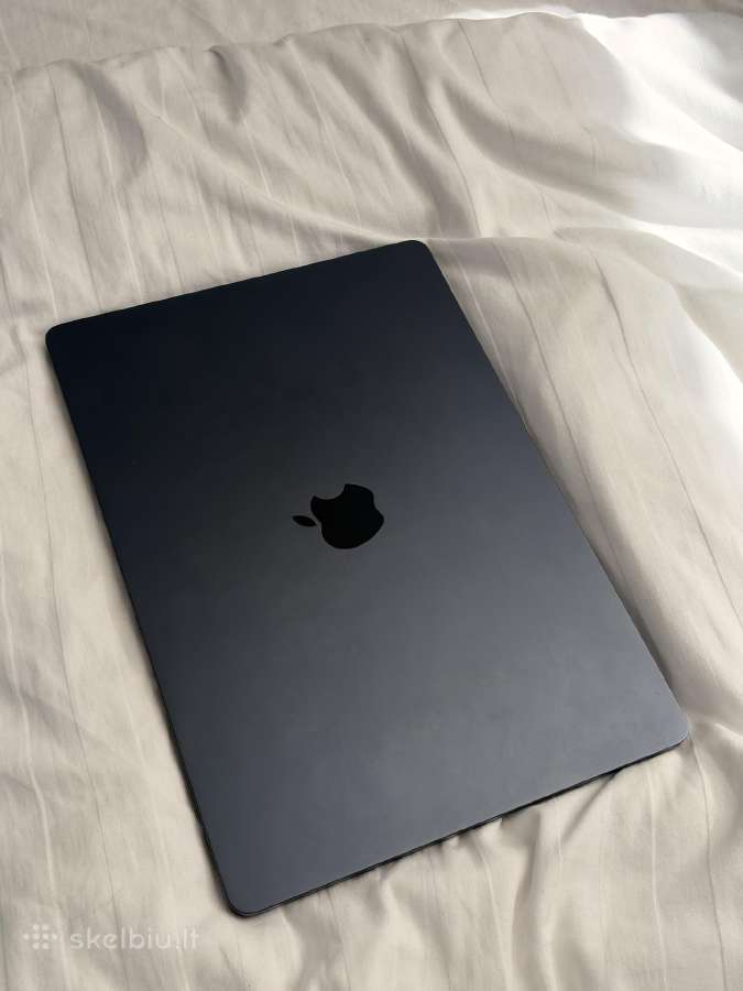 Apple MacBook air m2 2023 250gb