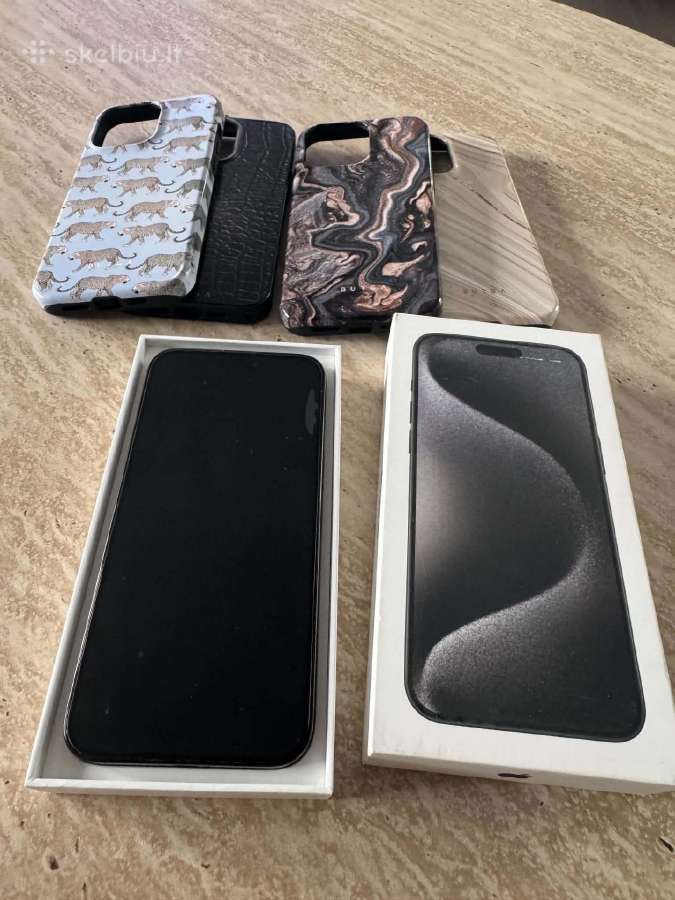 iPhone 15 Pro max 1 TB.