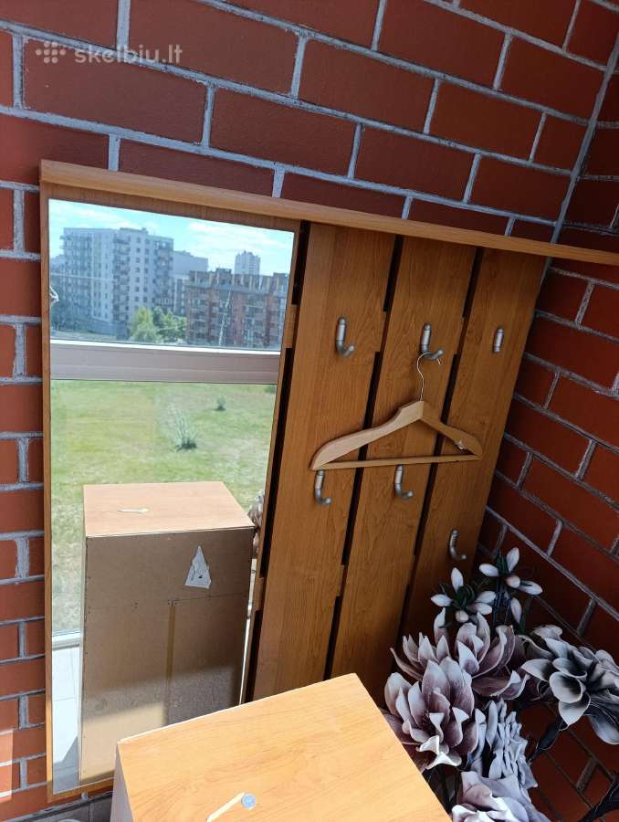 Atiduodu prieškambario baldu komplekta