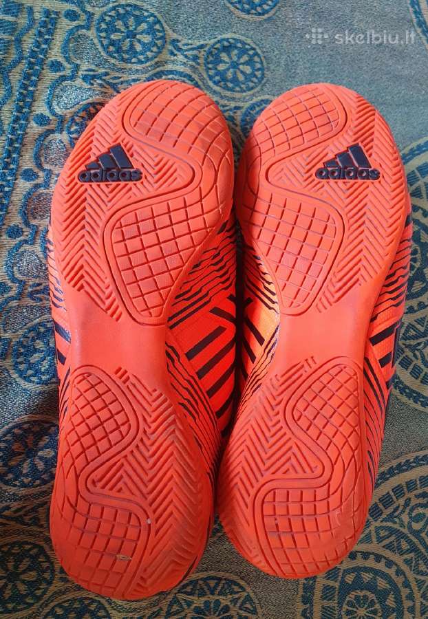 Futbolo bateliai Adidas Nemeziz 42 dydis (salės/bū