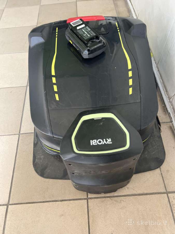 Robotas žole pjovė - nuotraukos Nr. 2