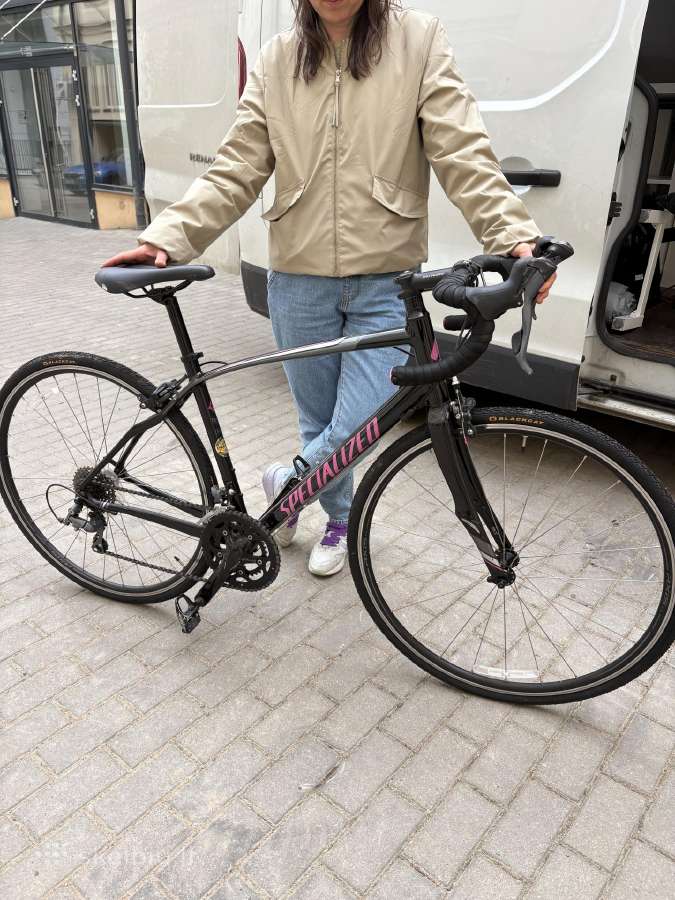 Moteriskas Specialized dviratis