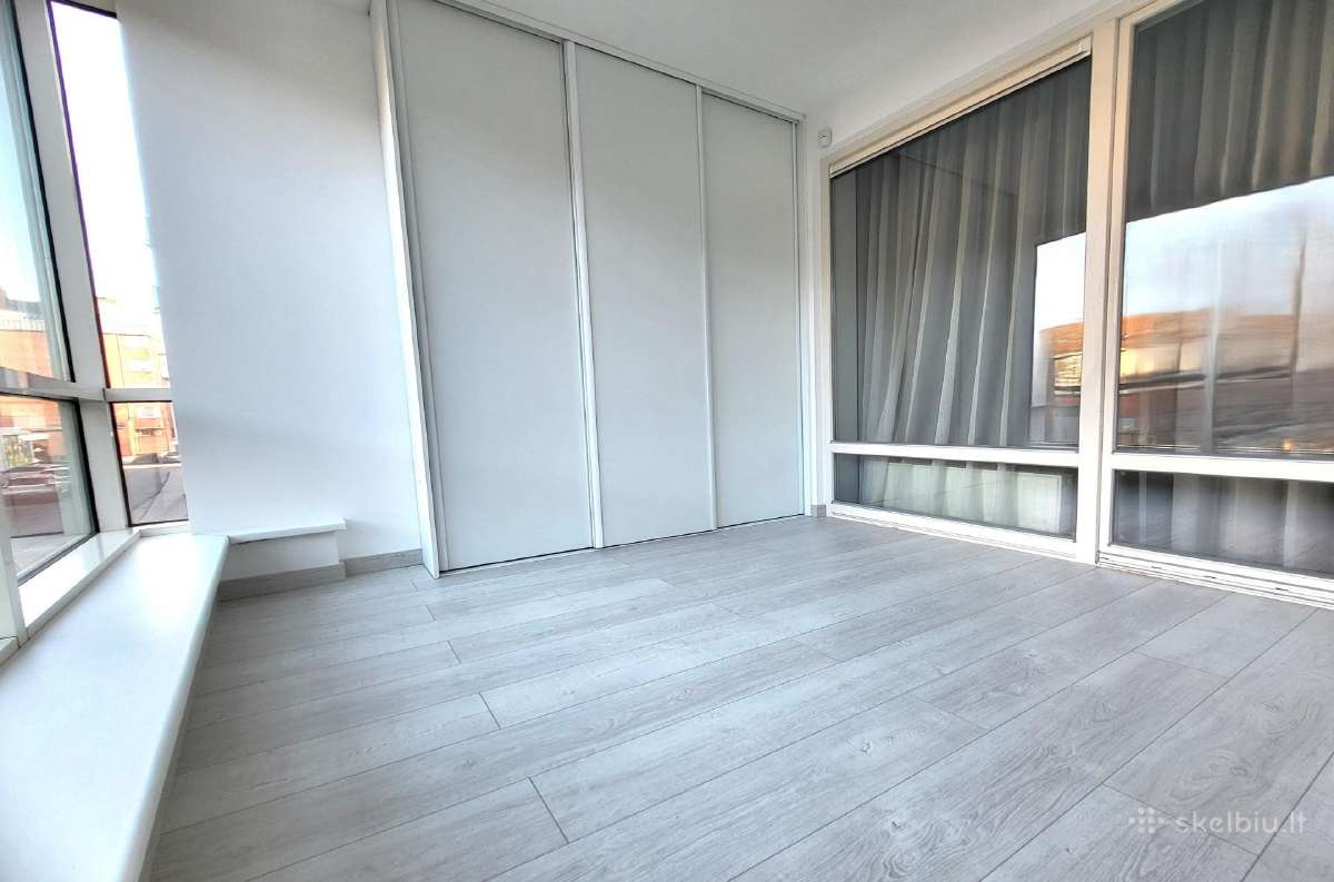 Miesto centre butas su didele lodžija - nuotraukos Nr. 12