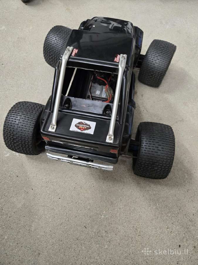 Traxxas e-maxx 1/8 RC modelis - nuotraukos Nr. 4