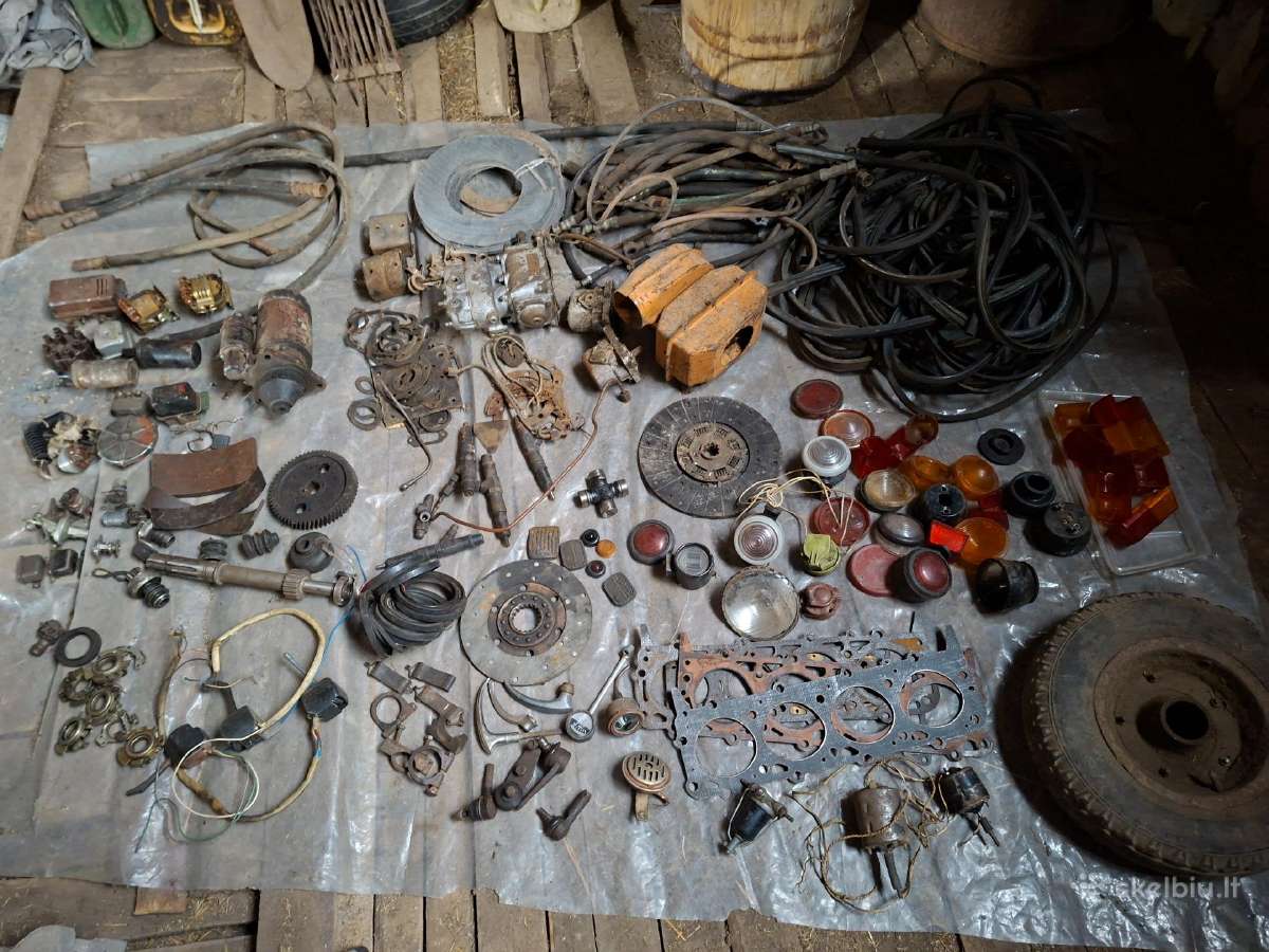 Tarybinės technikos įvairios detalės