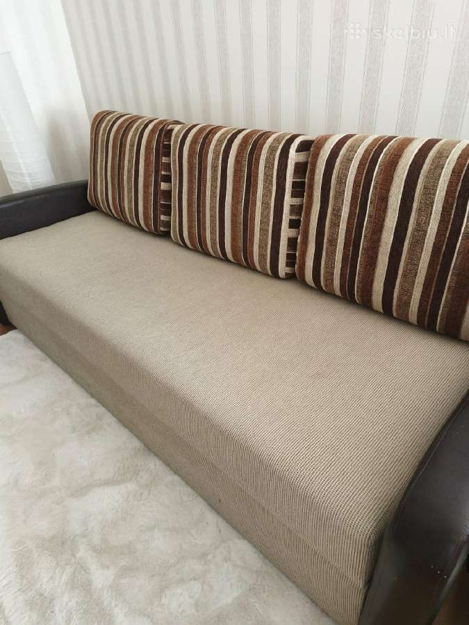 Sofa- Lova