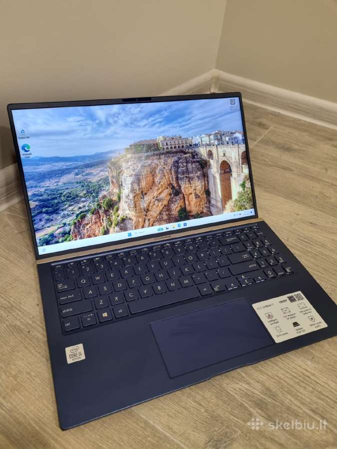 Asus Zenbook Ux533
