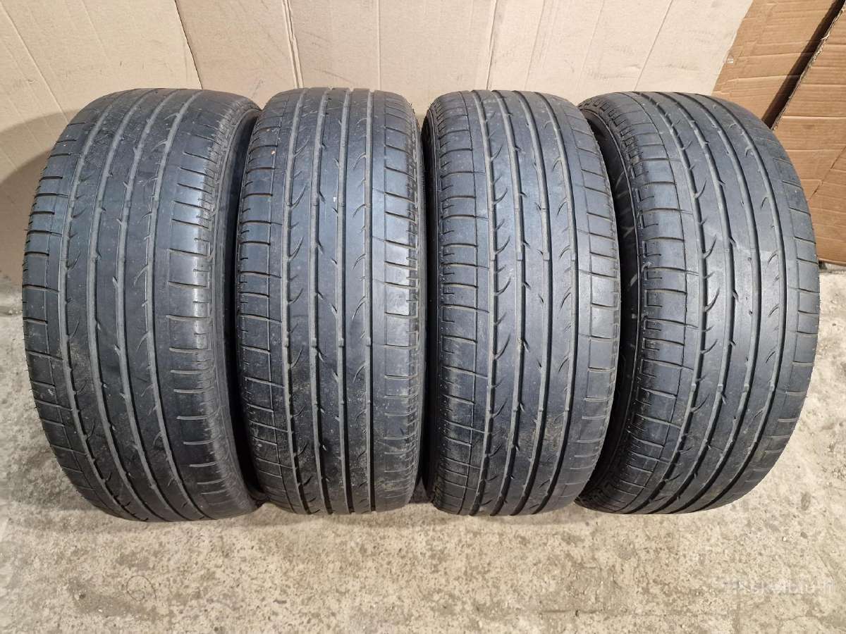 4vnt r18 235/60 103w Bridgestone Dueler H/p Sport