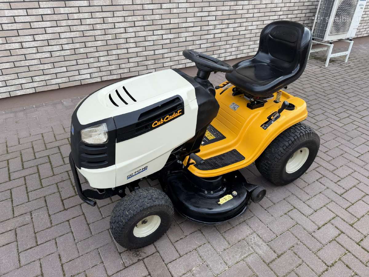 Sodo traktoriukas Cub cadet