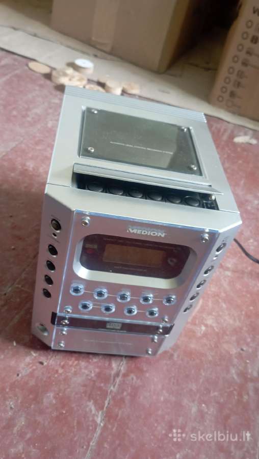 Muzikos centras su CD ir kasetėmis Medion