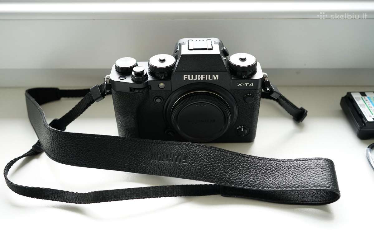 Fujifilm X- T4