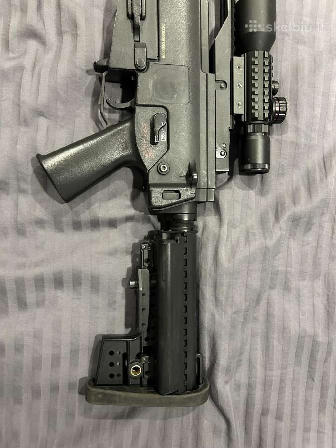 Airsoft ginklas su įvairiais priedais - nuotraukos Nr. 2