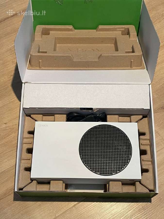 Parduodamas Xbox Series S