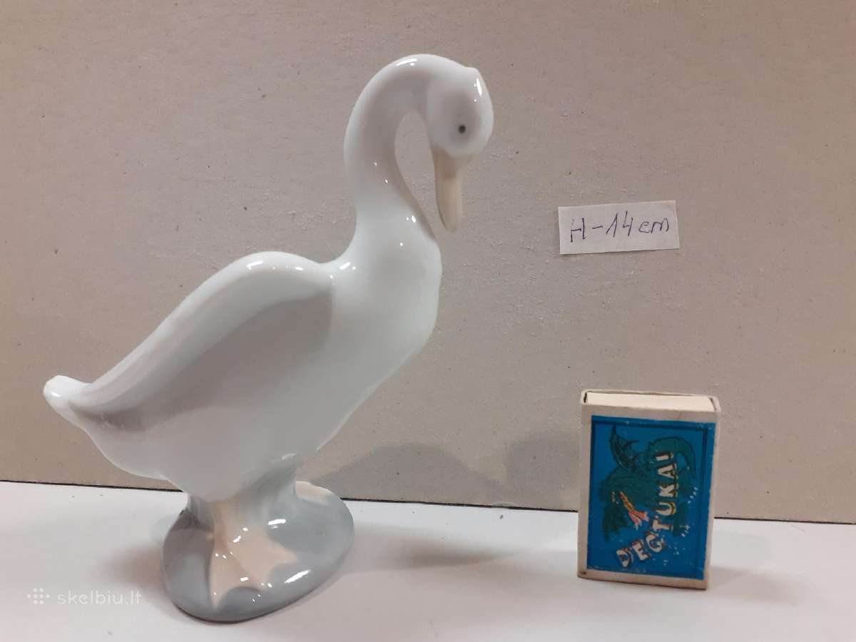 Porcelianinė Nao žąsytė H-14cm