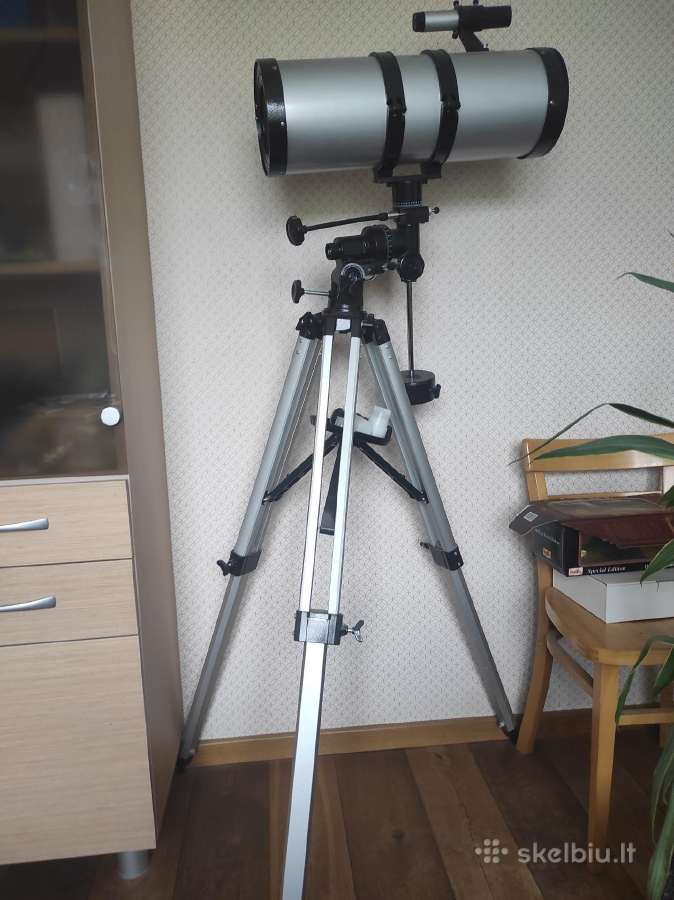 Teleskopas su elektriniu varikliu