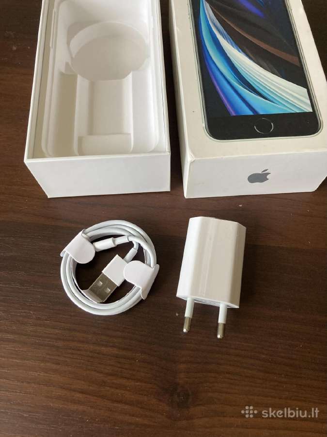 Originalus iPhone pakrovėjas ir laidas