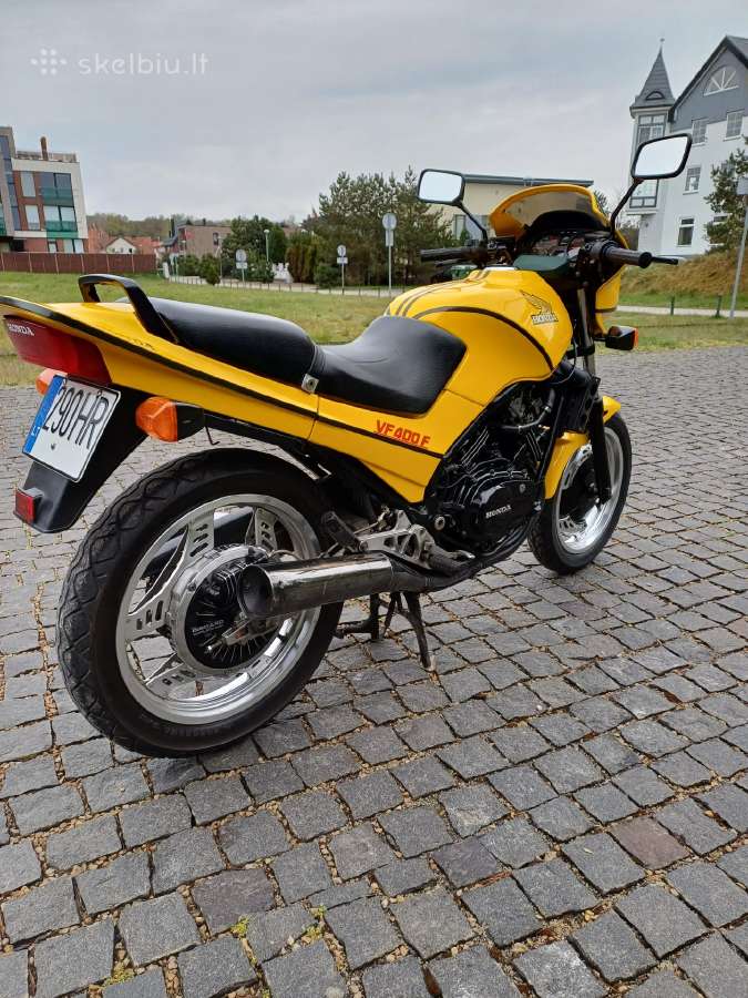 Pardudu motocikla Honda Vf 400f - nuotraukos Nr. 2