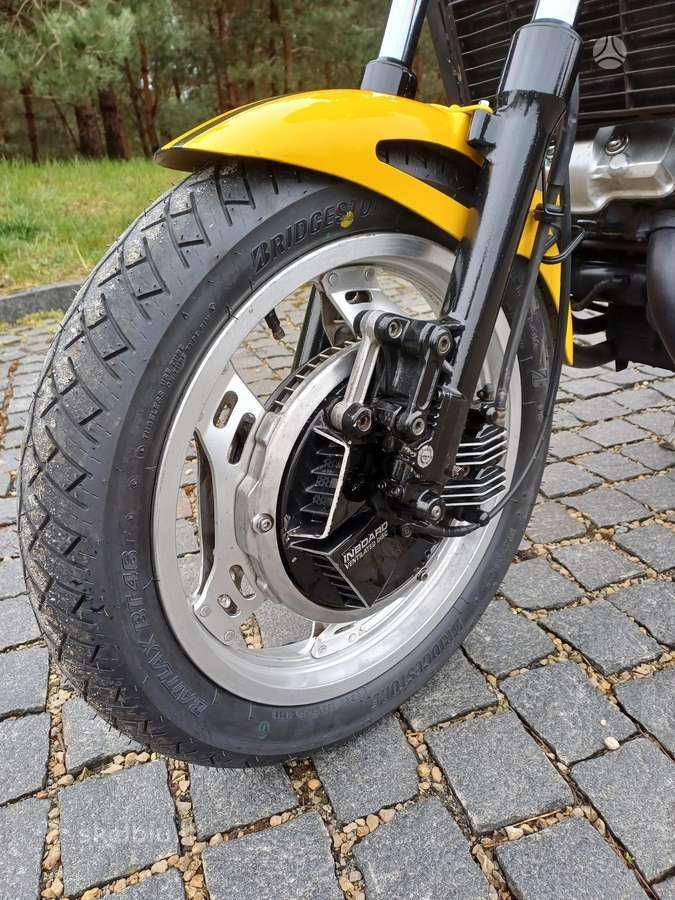 Pardudu motocikla Honda Vf 400f - nuotraukos Nr. 8