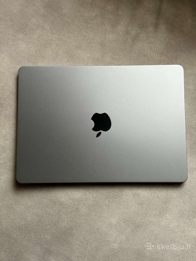 MacBook Air M3 2024 13