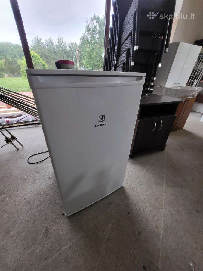 Apynaujis saldytuvas electrolux