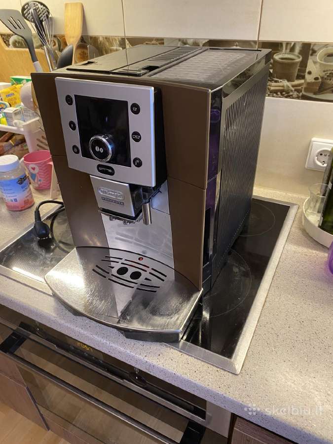 Kavos aparatas Delonghi Esam5500