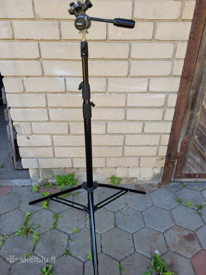 Trikojis stovas kamerai