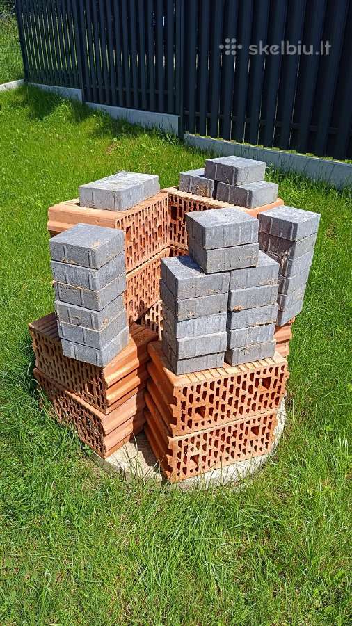 Atiduodami blokeliai ir trinkelės