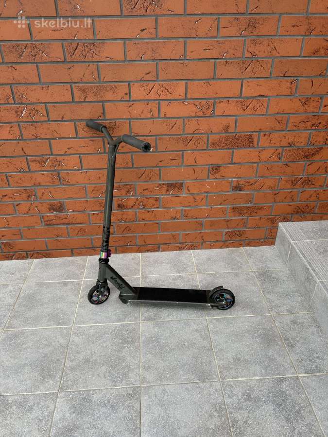 Versatyl Cosmopolitan V2 Pro Scooter (Neochrome)