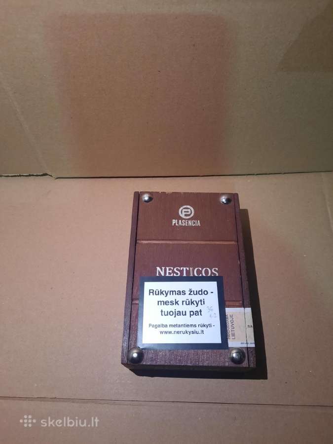 36. 2.2 Cigarų dėžė Plasencia Nesticos [maža]