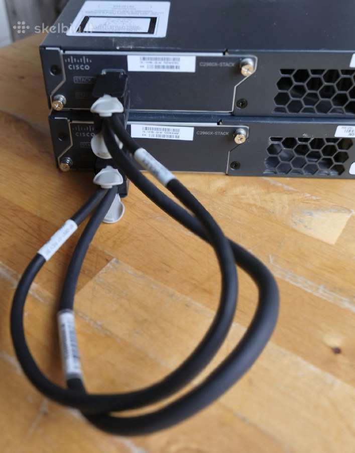 Cisco 2960 48p 1gbps port Poe komutatorius switch - nuotraukos Nr. 3