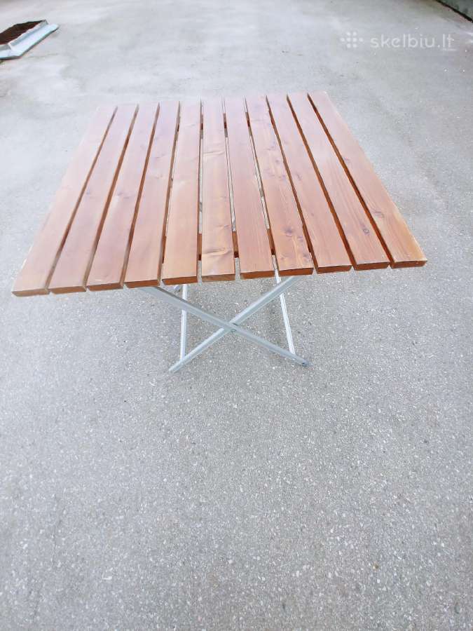 Parduodamas lauko baldu komplektas