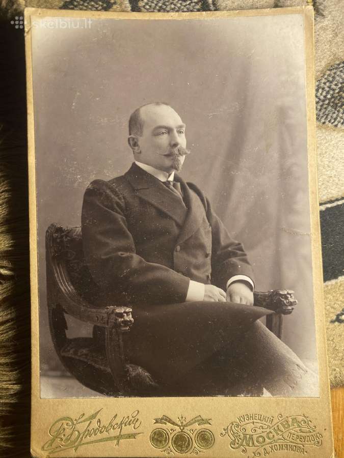 Trys kabinetinės nuotraukos 1901m.