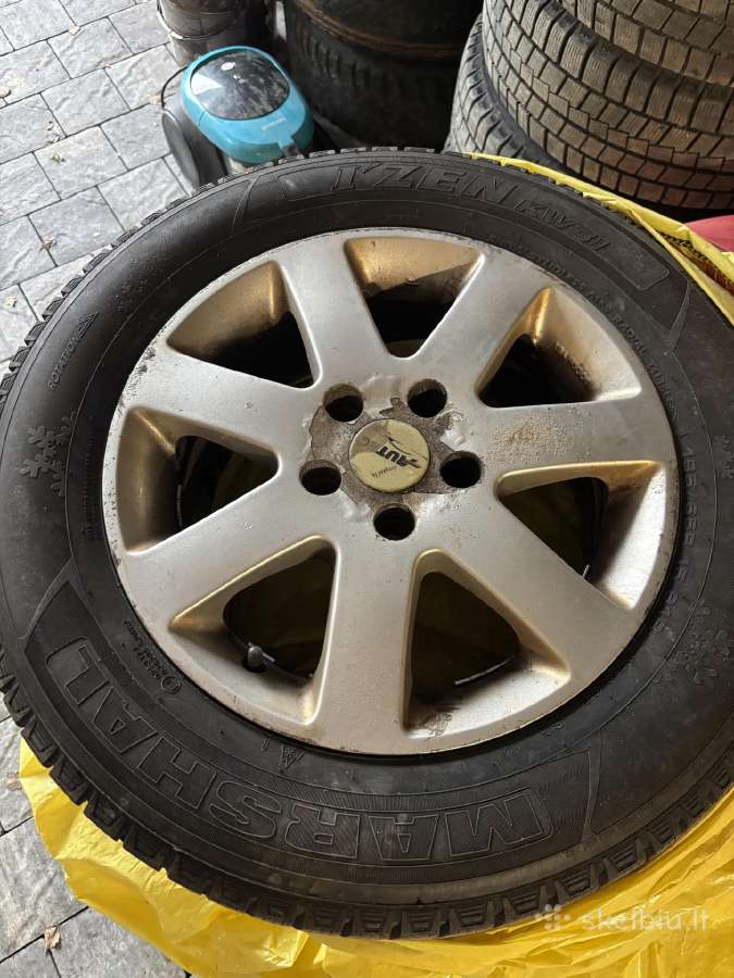 R15 nuo volvo v50