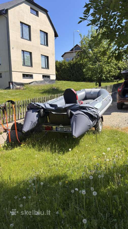 Nauja Pvc valtis 4,20m.su visais naujais priedais.