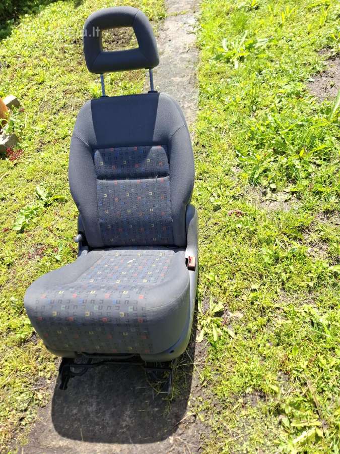 Parduodama Volkswagen Sharan / Seat Alhambra sedin