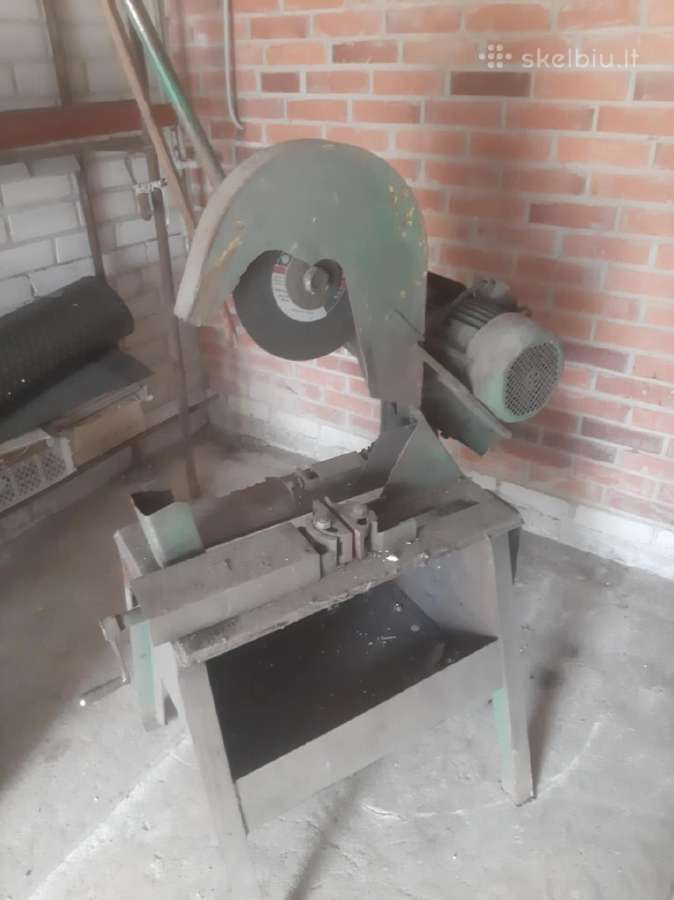 Metalo pjovimo staklės