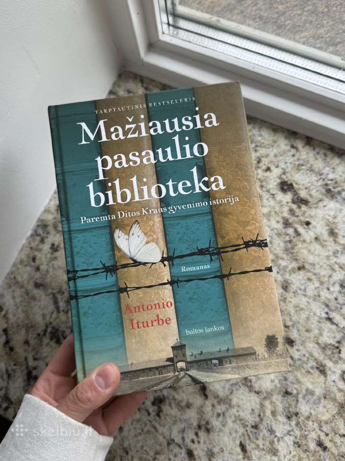 Mažiausia pasaulio biblioteka Antonio Iturbe
