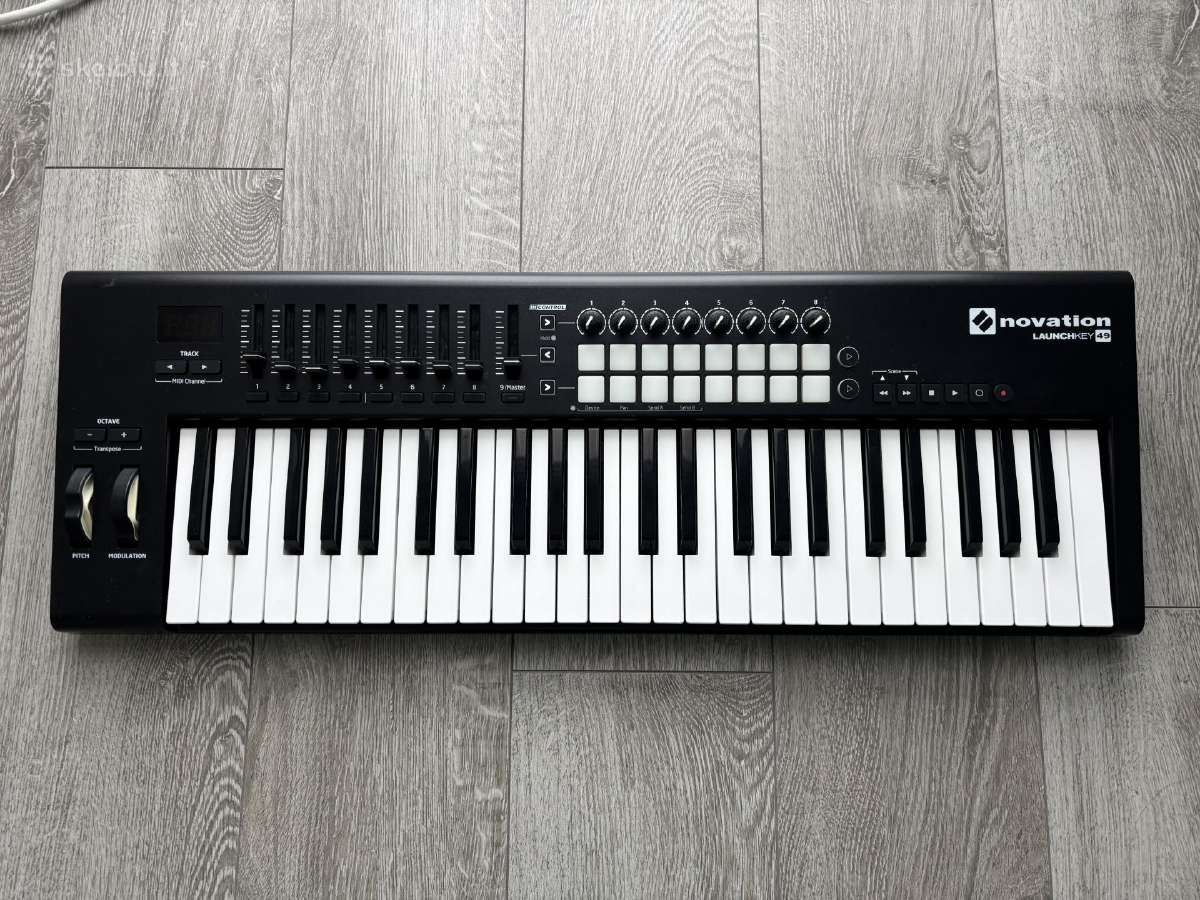 Novation Launchkey 49 midi klaviatūra