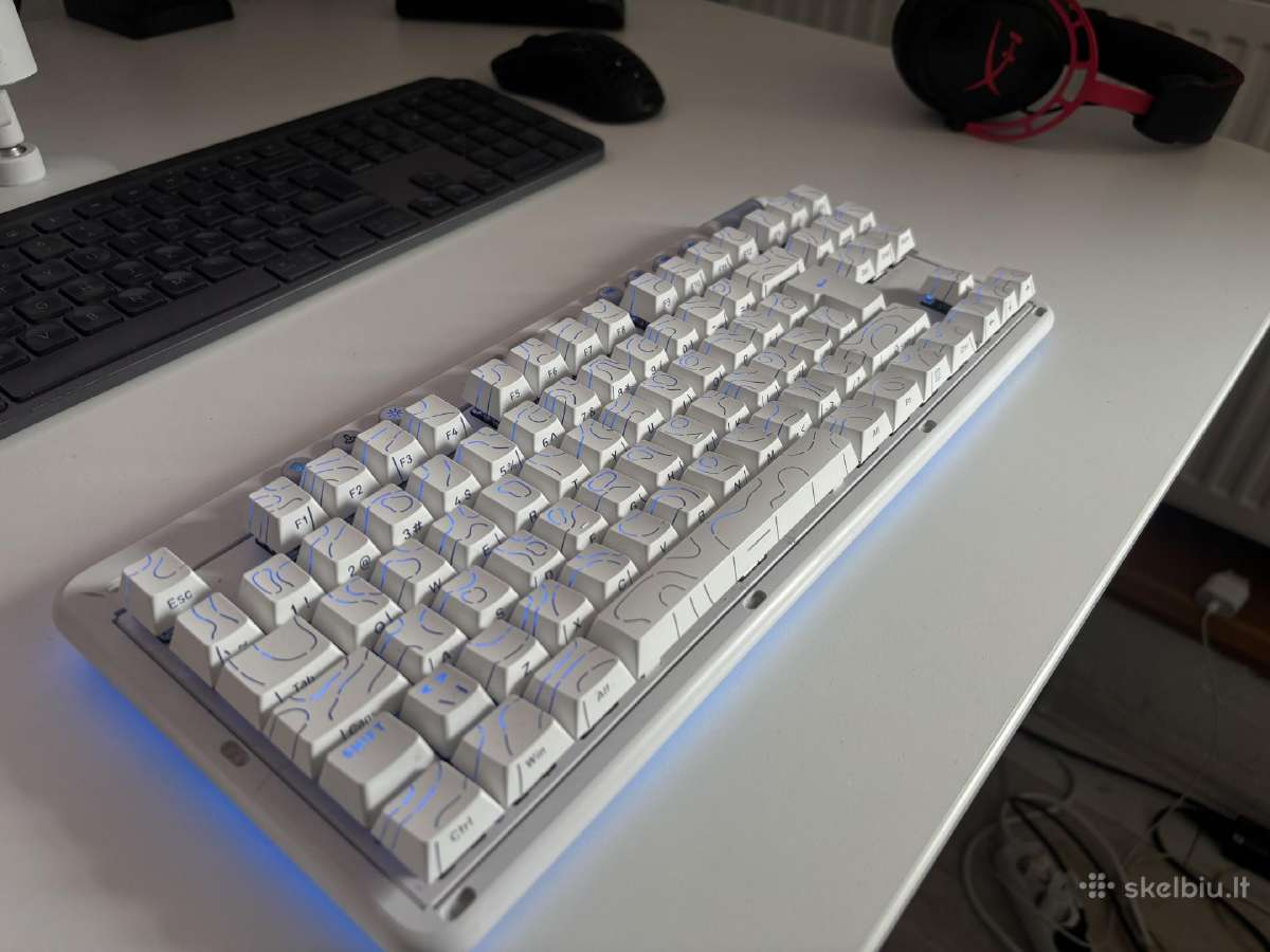 Logitech G715 lightspeed wireless tactile