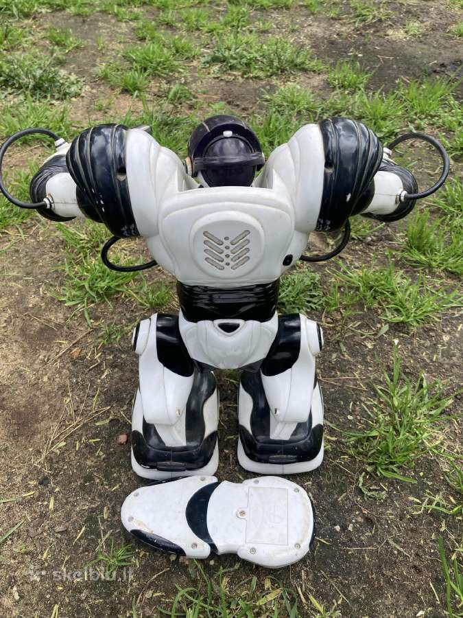 Originalus Wowwee Robosapien V1 2004m su pultu - nuotraukos Nr. 3
