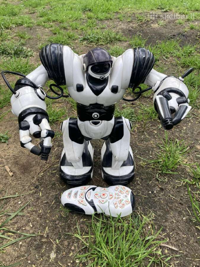Originalus Wowwee Robosapien V1 2004m su pultu - nuotraukos Nr. 2