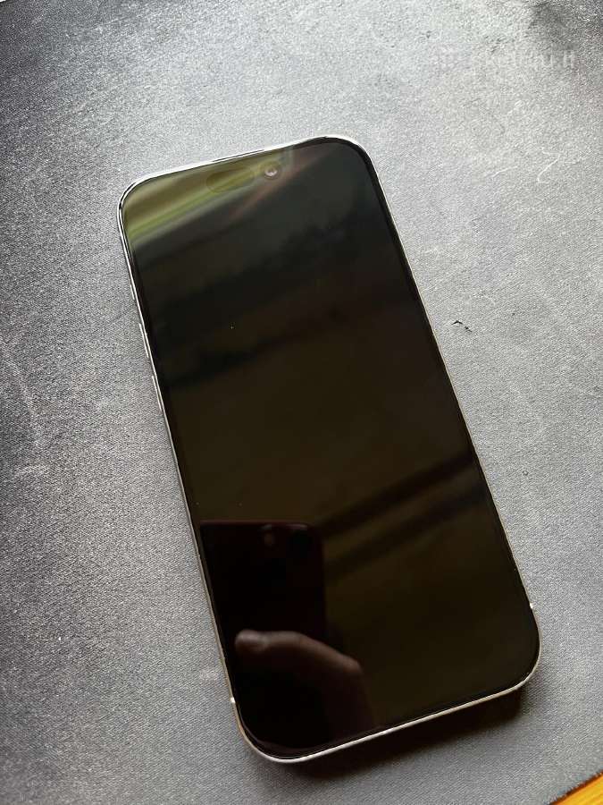 iPhone 15 Pro Natural Titanium 128gb