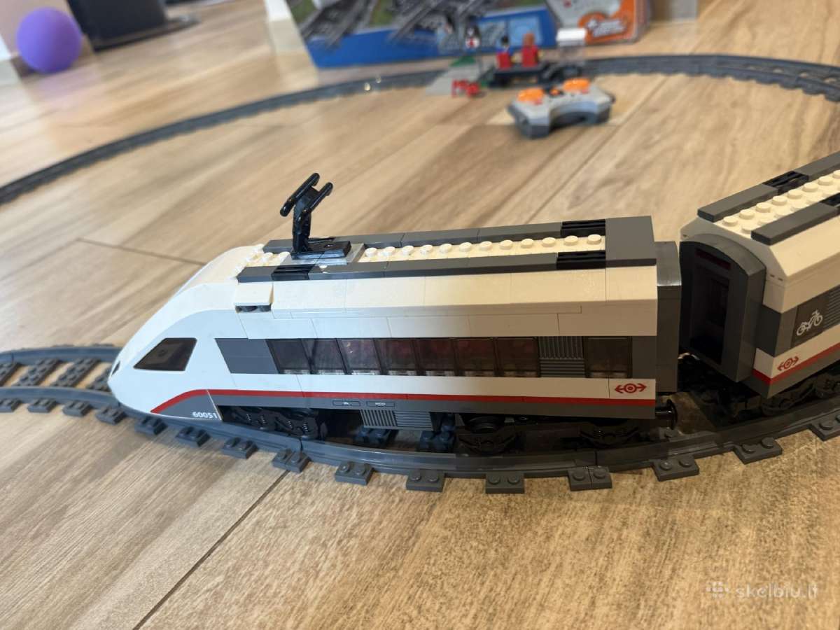 Lego City greitasis traukinys 60051