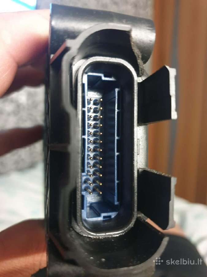 Perku Yamaha / Mercury 25 Ag užvedimo bloką.