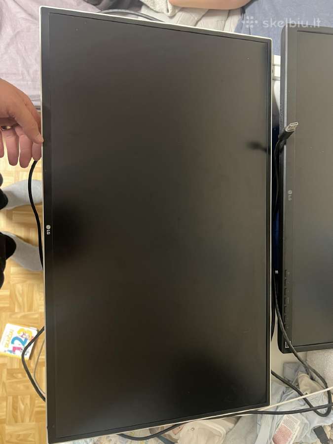 3monitoriai LG + stovas