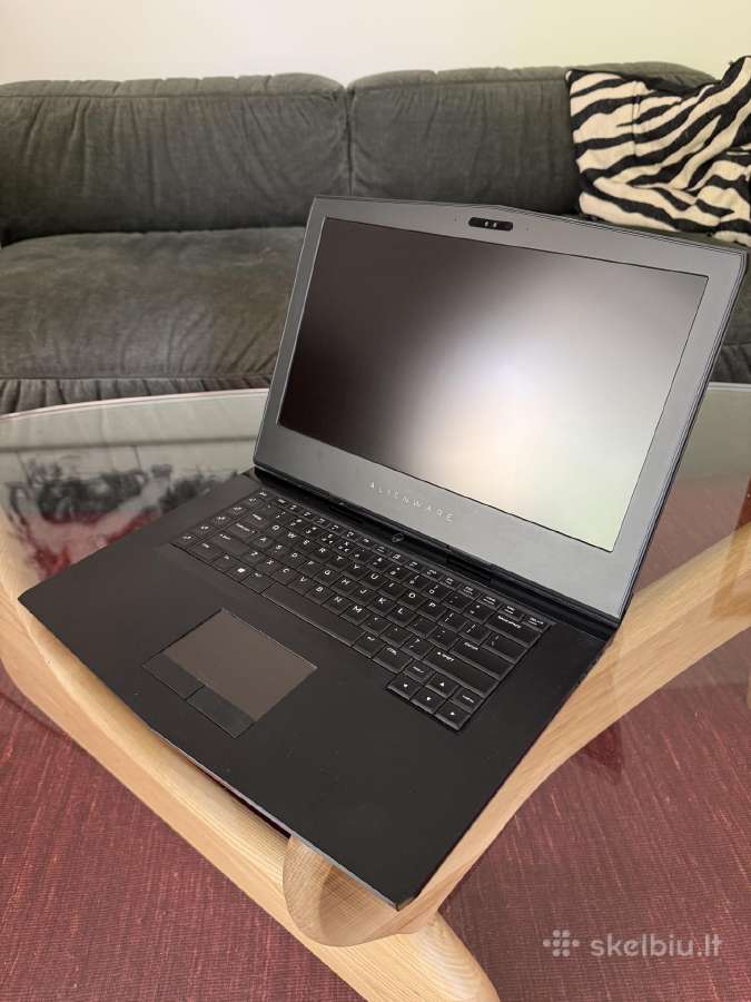 Alienware 15 R3, i7-6820hk, Gtx 1070, 32 RAM, 2 TB