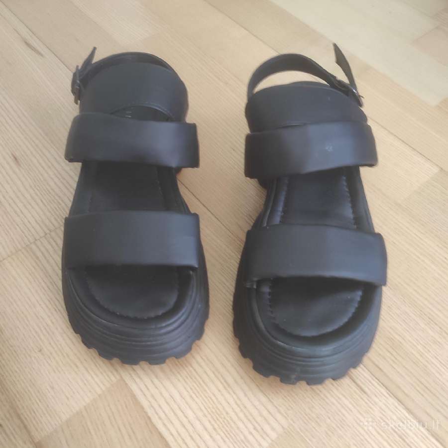 Moteriškos basutės