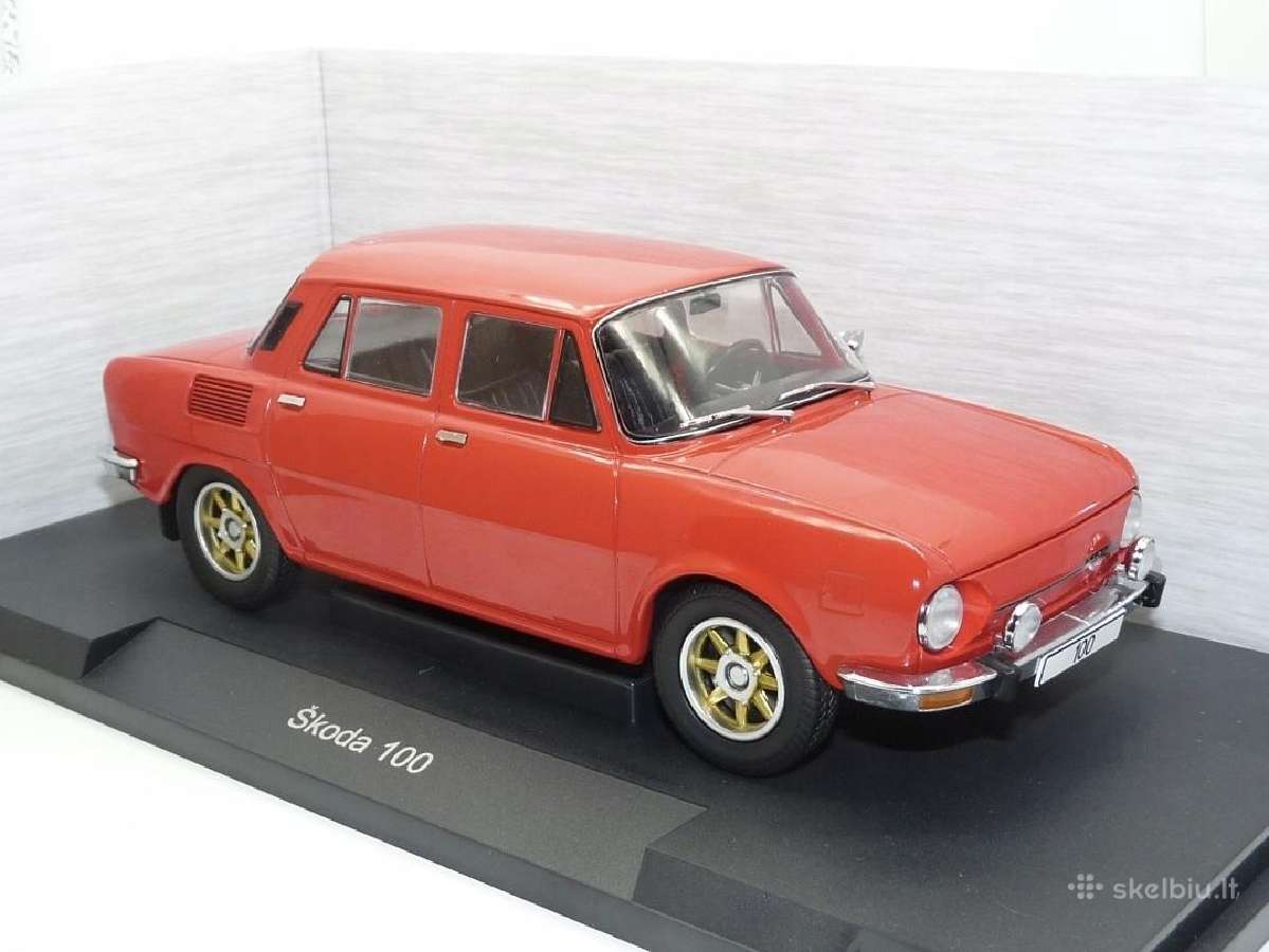 Skoda 100