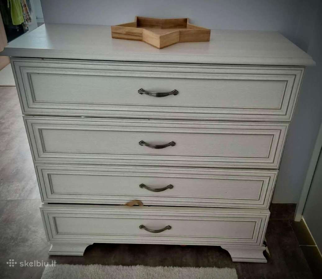 Dvi komodos abi už 100 eur